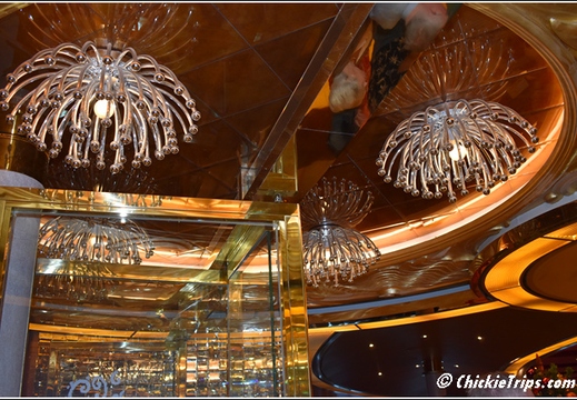 Day 02 - Warf Holland America Dec 21 004
