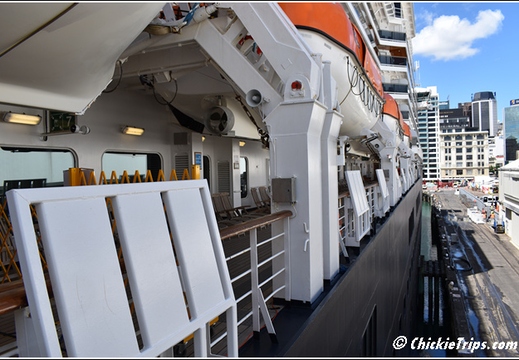 Day 02 - Warf Holland America Dec 21 036