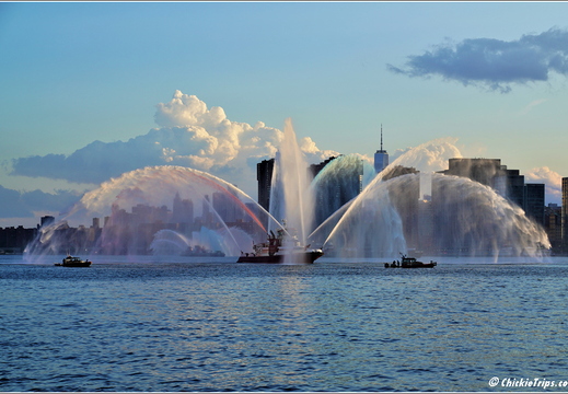 New York - 4th of July 2021 - Gantry Plaza State Park East River NYC 00011