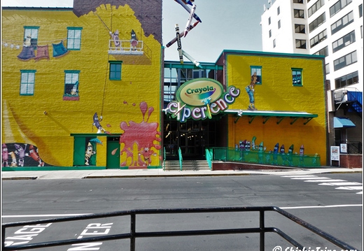 Crayola Experience 001